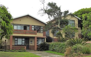 4 Bedroom House in Bazley Beach