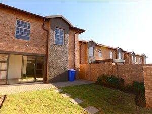 3 Bed Cluster in Hazeldean (Silverlakes Surroundings)