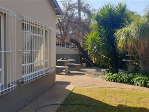 5 Bed House in Parktown Estate