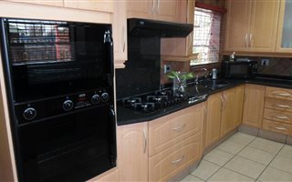 3 Bedroom House in Sunair Park