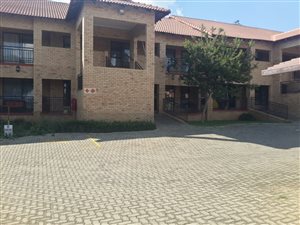 2 Bed House in Monument