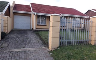 3 Bedroom House in Amalinda