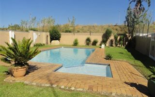 2 Bedroom Townhouse in Fourways