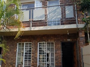 2 Bed Duplex in Doornpoort and surrounds