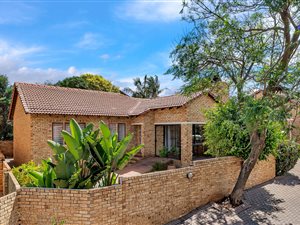 3 Bed Townhouse in Ruimsig