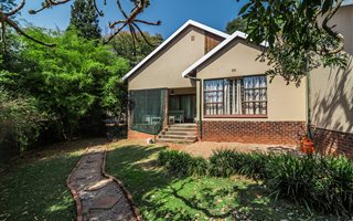 3 Bedroom House in Constantia Kloof
