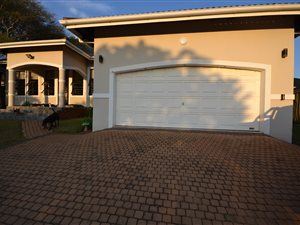 3 Bed House in Sheffield Beach