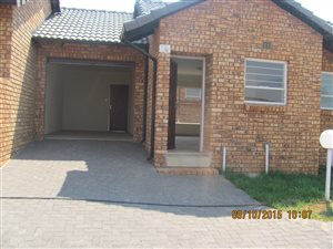 2 Bed Townhouse in Witpoortjie