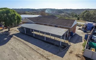 973 m² Commercial space in Beacon Bay