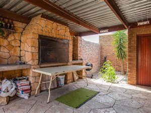 2 Bed Townhouse in Amandelrug
