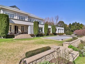 6 Bed House in Hyde Park