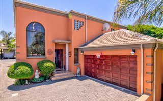 3 Bedroom Cluster in Van Riebeeck Park