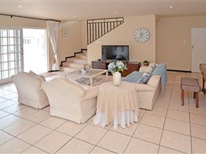 1 Bed Garden Cottage in Fourways Gardens