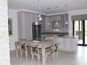 3 Bedroom Townhouse in Brookes Hill