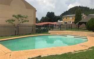 3 Bedroom Townhouse in Alan Manor