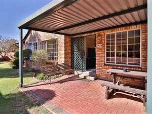 3 Bed Townhouse in Highveld