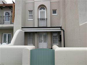 2 Bed Apartment in Nooitgedacht Estate