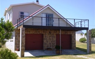 3 Bedroom House in De Kelders