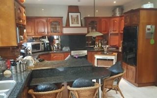 4 Bedroom House in Effingham