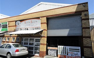 242 m² Commercial space in Maitland