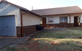 3 Bedroom House in Randlespark