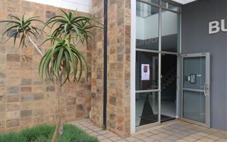 88 m² Commercial space in Highveld