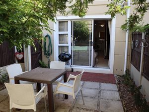 2 Bed Apartment in Kirstenhof