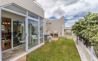 3 Bedroom Apartment in Van Riebeeckstrand