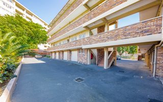 4 Bedroom Apartment in Bosbell