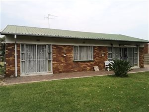 3 Bed House in Van Dyk Park