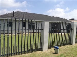 3 Bed House in Evans Park