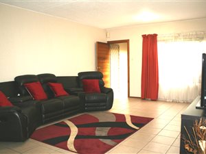 2 Bed Townhouse in Sunninghill