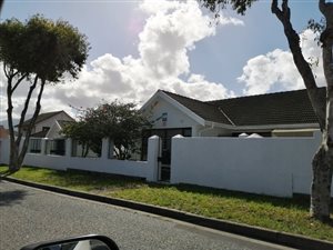 3 Bed House in Pinati