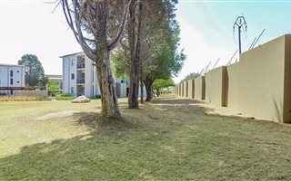 1 Bedroom Apartment in Jackal Creek Golf Estate