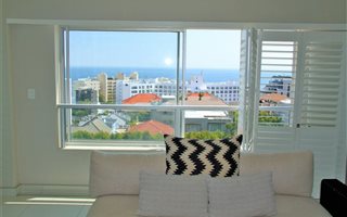 2 Bedroom Apartment in Bantry Bay