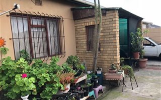 1 Bedroom House in Ysterplaat