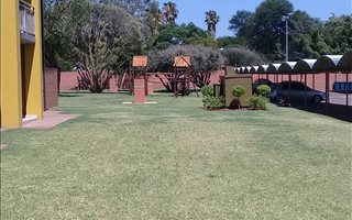 2 Bedroom Apartment in Montana Park