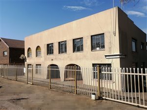 10 Bed House in Laudium