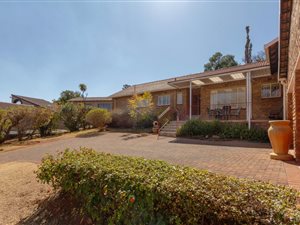 3 Bed House in Roodekrans