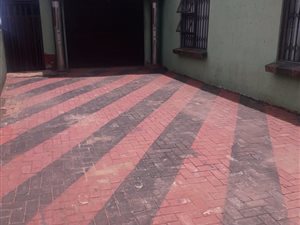3 Bed House in Golden Gardens