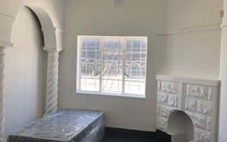 5 Bedroom House in Brixton