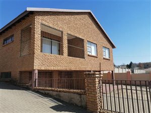 4 Bed House in Ladybrand