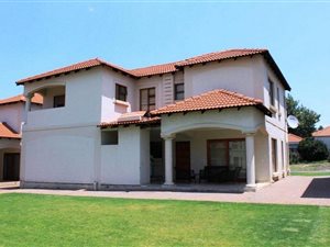4 Bed House in Vanderbijlpark Central
