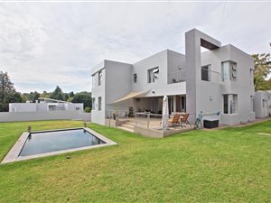 5 Bed Cluster in Bryanston East