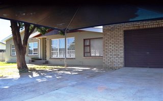3 Bedroom House in Despatch