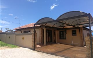 3 Bedroom Cluster in Roseacre