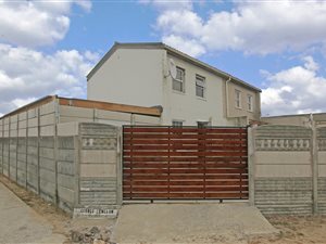2 Bed Townhouse in New Woodlands