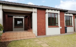 2 Bedroom Cluster in Noordwyk