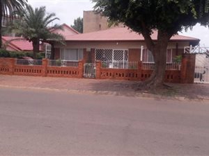 4 Bed House in Lenasia