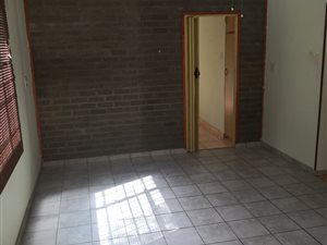 2 Bed Flat in Verwoerdpark